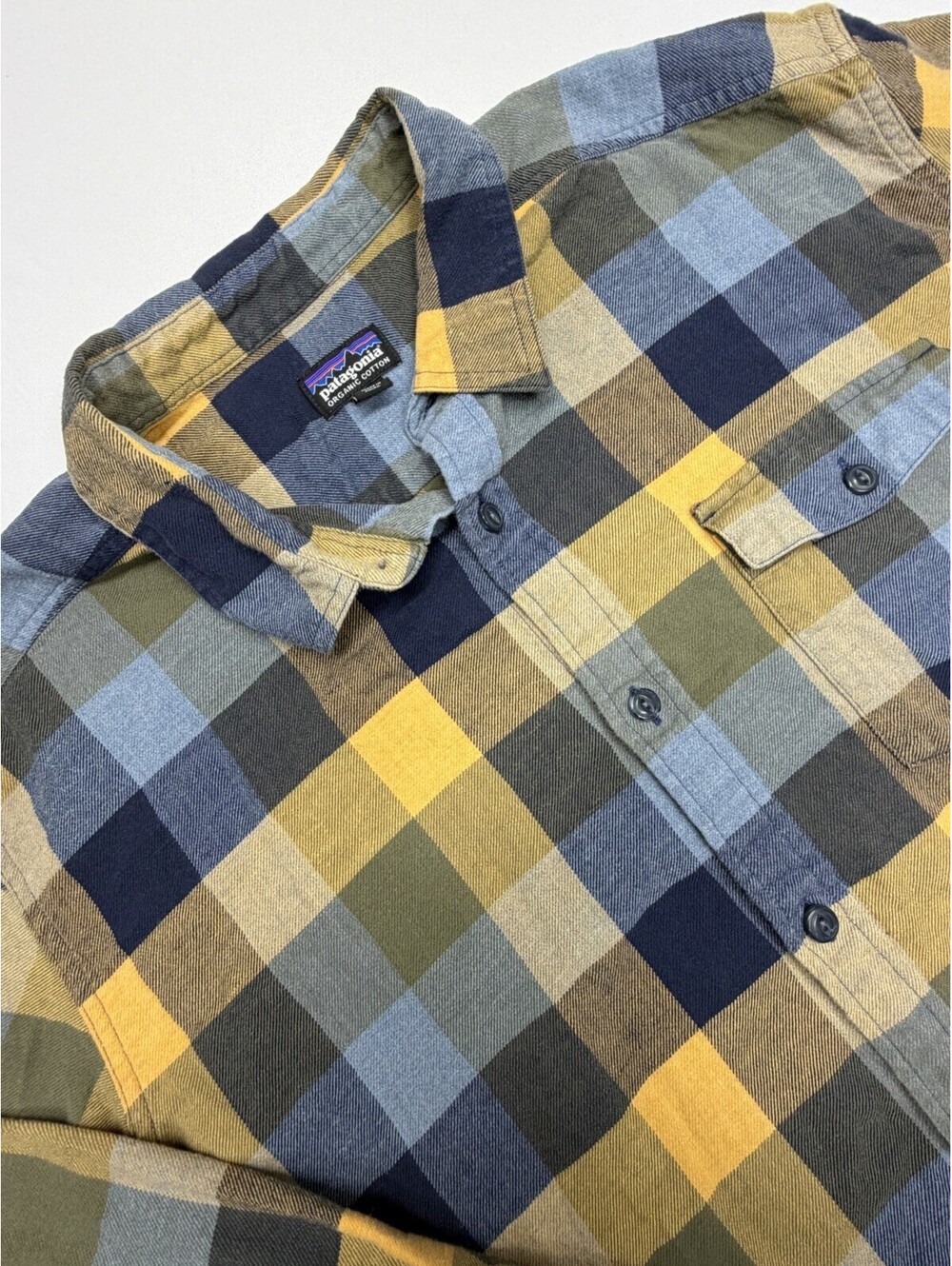 Patagonia Men’s XL Lightweight Fjord Flannel Plaid 100% Organic Cotton Outdoor